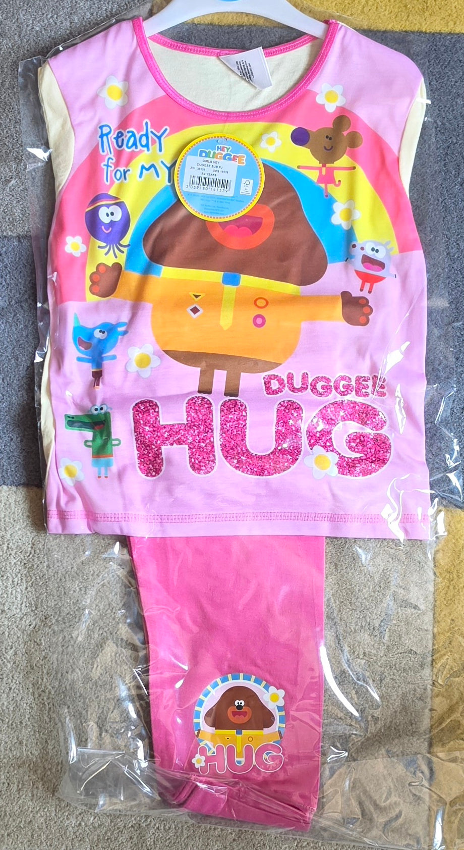 P134 HEY DUGGEE - DUGGEE HUGS PYJAMAS