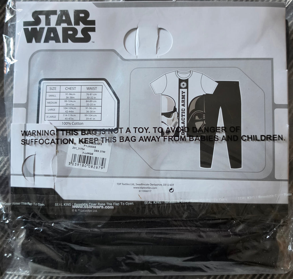 P165 TEEN/ADULT STAR WARS PYJAMAS